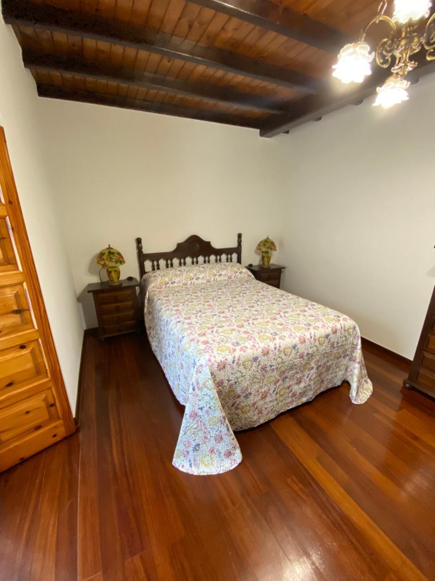 Casa Gin Tazones Villa Luaran gambar